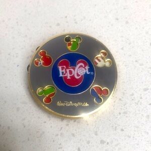 Disney World Epcot Roating Flags Pin
